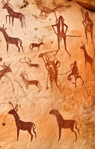 Art Mesolithique sur pierre syle Cova dels Cavalls en Espagne
